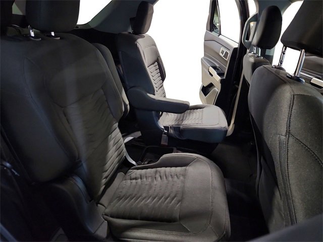 Used 2021 Ford Explorer XLT image 25