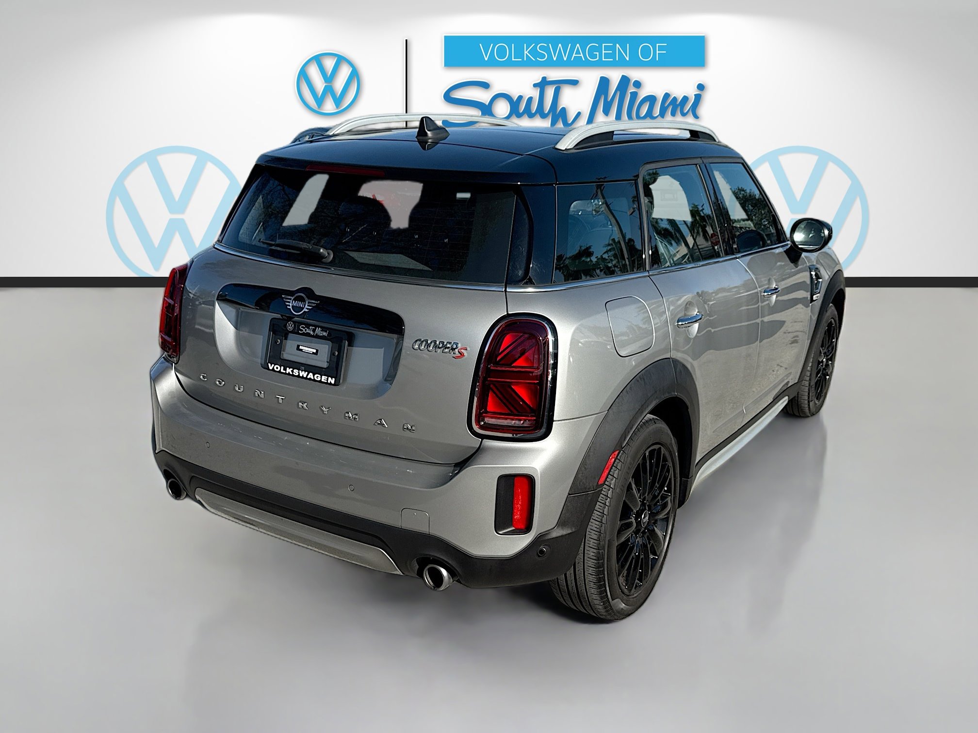 Used 2024 MINI Cooper Countryman S w/ Signature Upholstery Package image 7