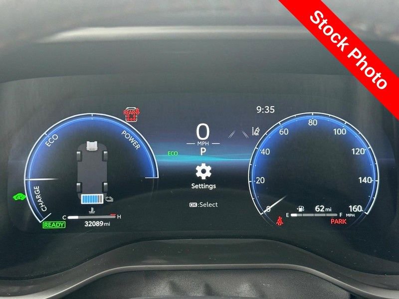 Used 2025 Toyota Sienna Platinum image 23