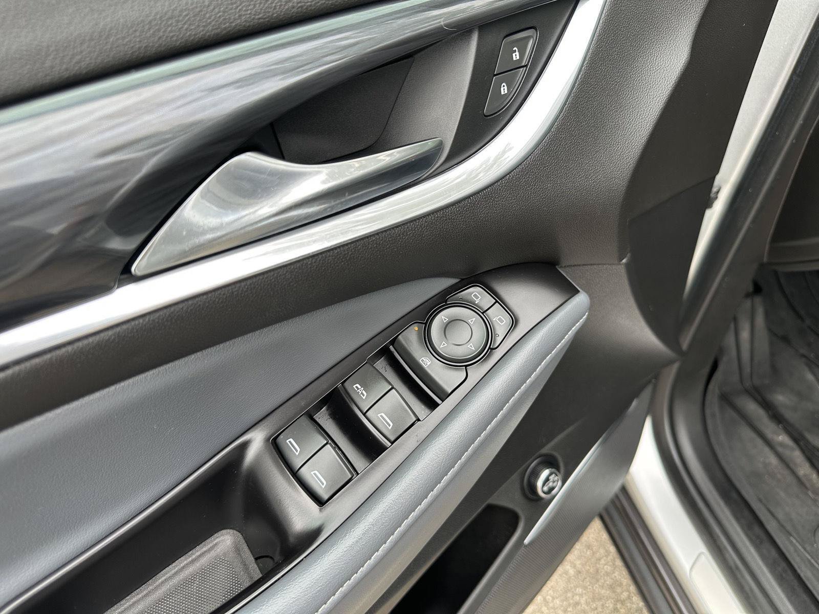 Used 2019 Buick Enclave Essence FWD image 14