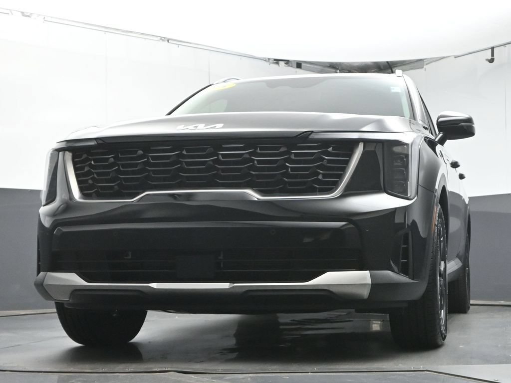 Used 2025 Kia Sorento S w/ Panoramic Sunroof Package FWD image 41