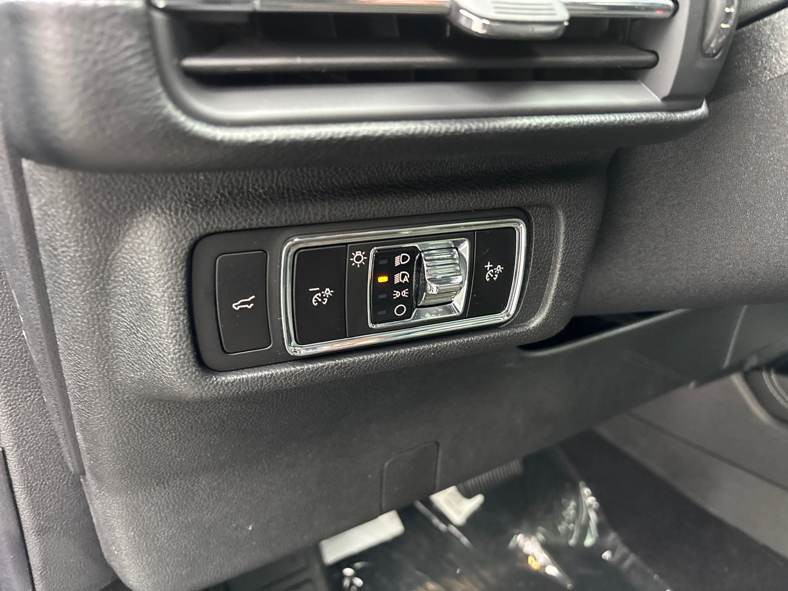 New 2026 Lincoln Corsair Reserve image 14