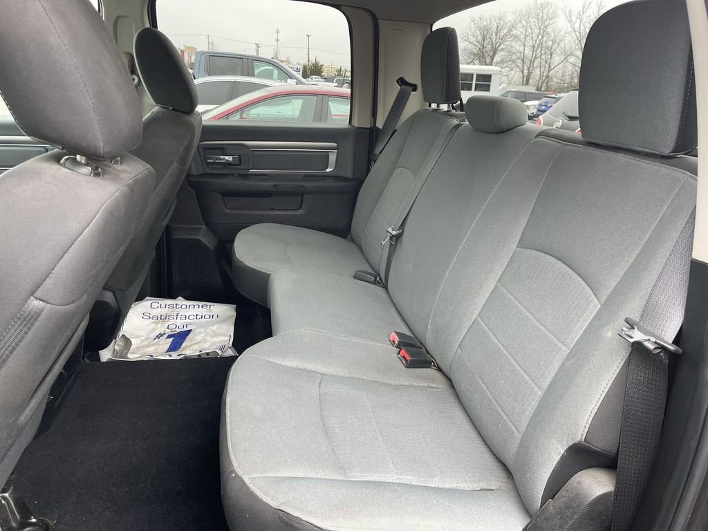 Used 2022 RAM 1500 Classic SLT image 9