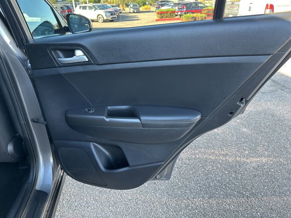 Used 2018 Kia Sportage LX w/ LX Popular Package image 20