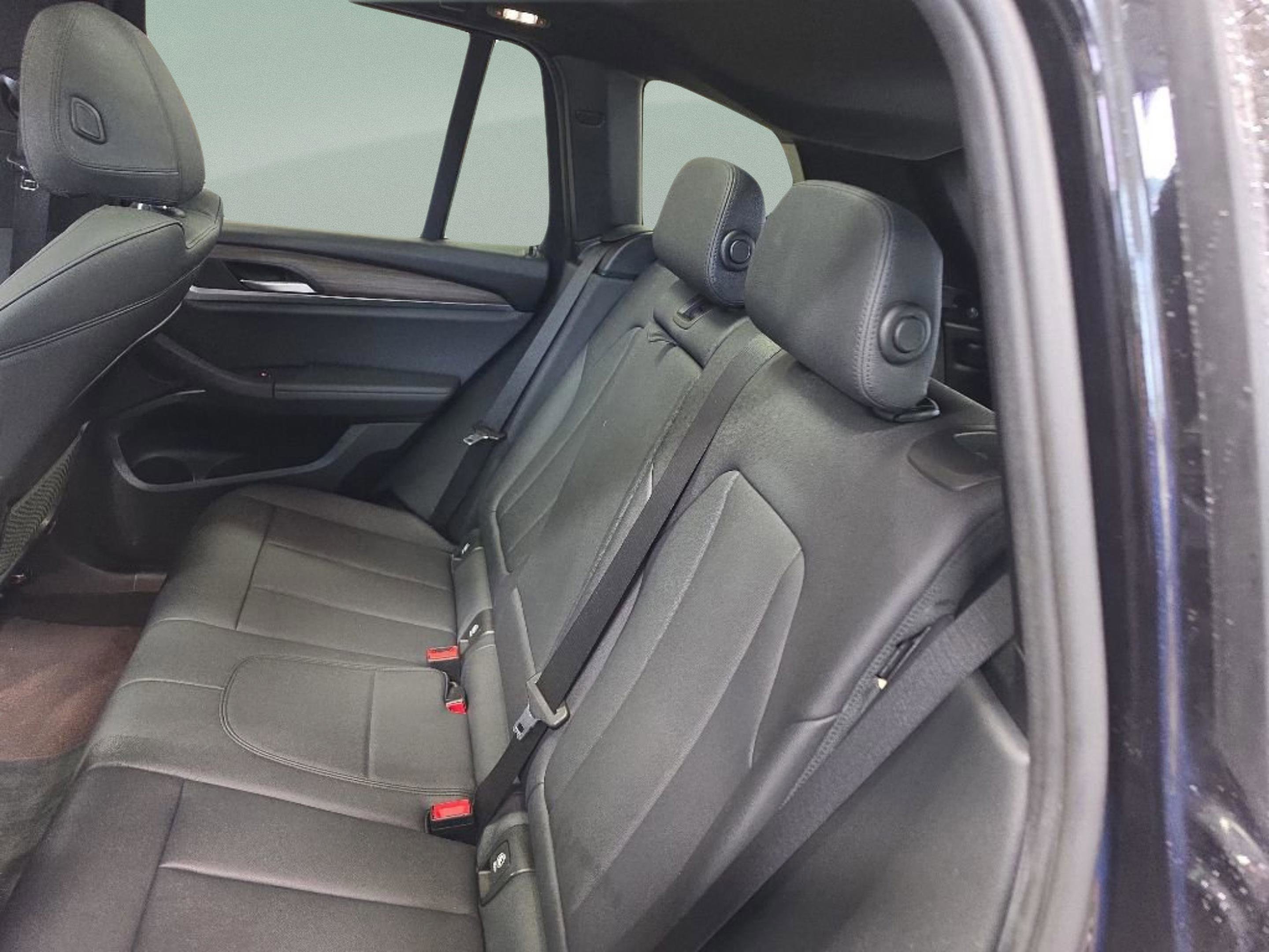 Used 2018 BMW X3 xDrive30i AWD/4WD image 25