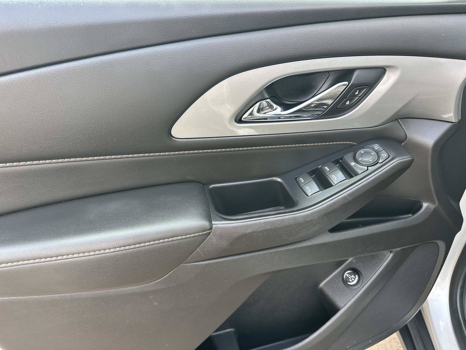 Certified 2020 Chevrolet Traverse LT FWD image 15
