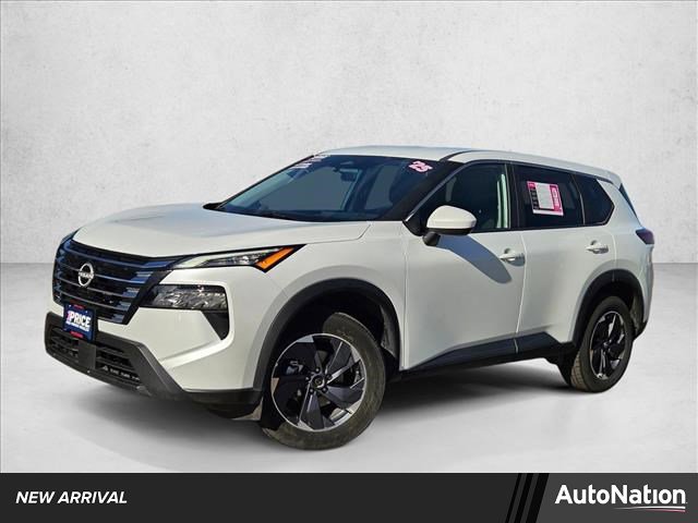 Used 2025 Nissan Rogue SV image 1