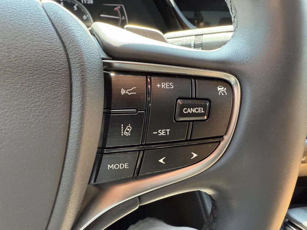 Used 2023 Lexus ES 350 w/ Premium Package FWD image 21