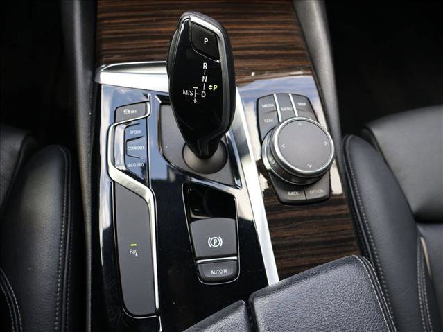 Used 2020 BMW 530i xDrive w/ Convenience Package image 17