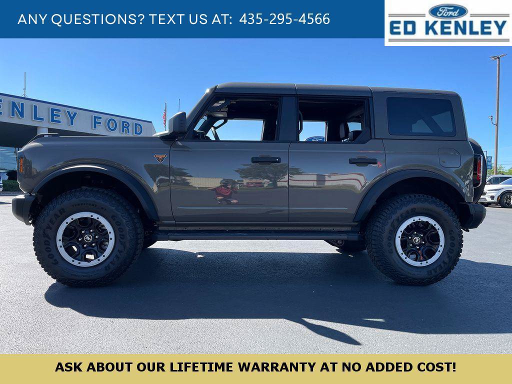 Used 2026 Ford Bronco Badlands AWD/4WD image 2