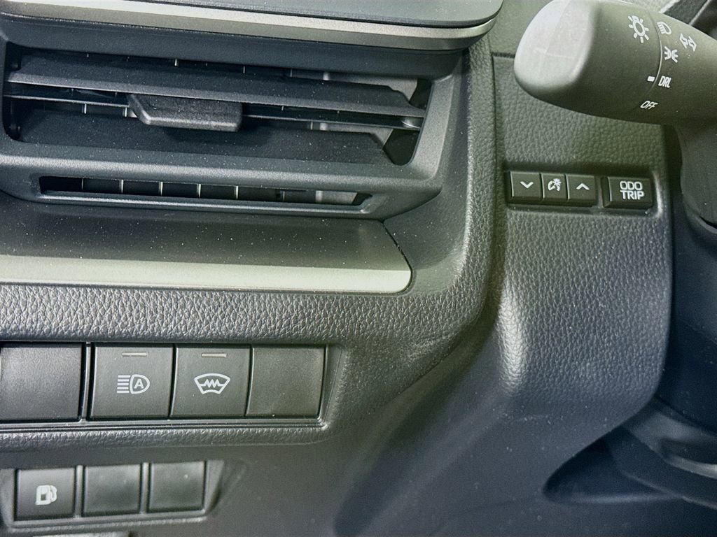 Used 2026 Toyota Prius LE image 17