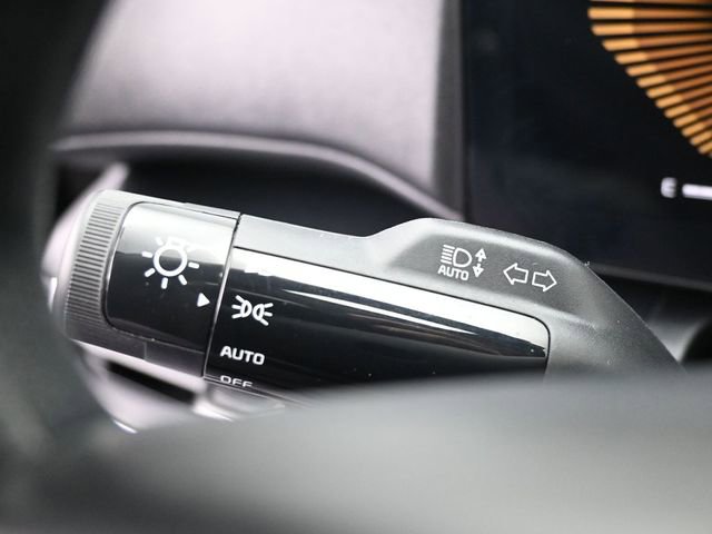 Used 2025 Kia K4 LXS image 23