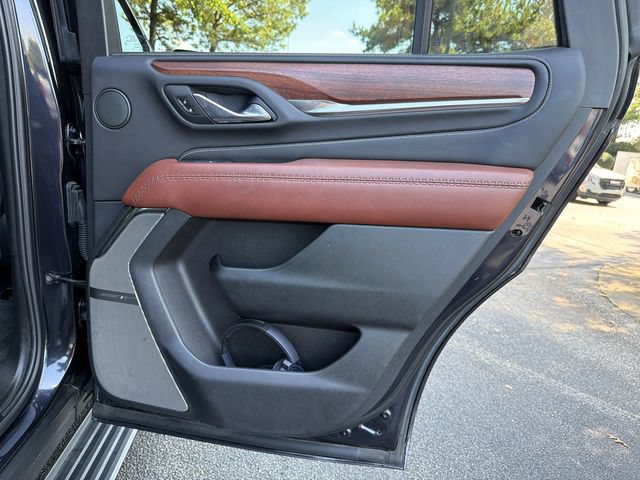 Used 2024 GMC Yukon Denali Ultimate AWD/4WD image 16