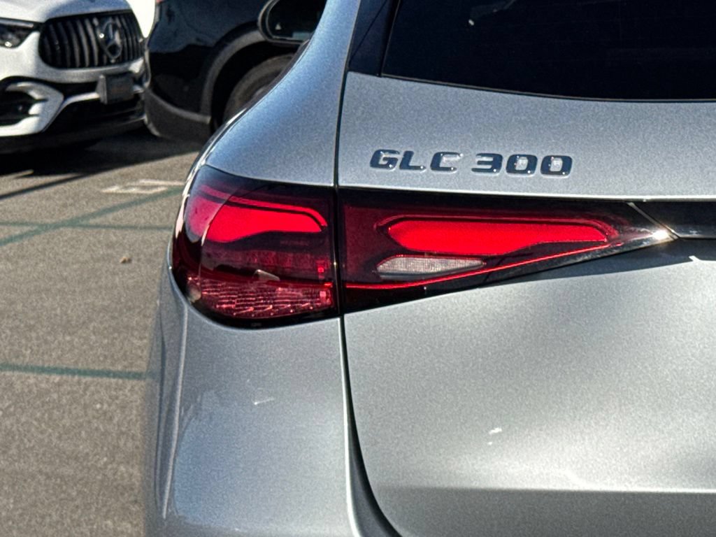 Used 2023 Mercedes-Benz GLC 300 image 14