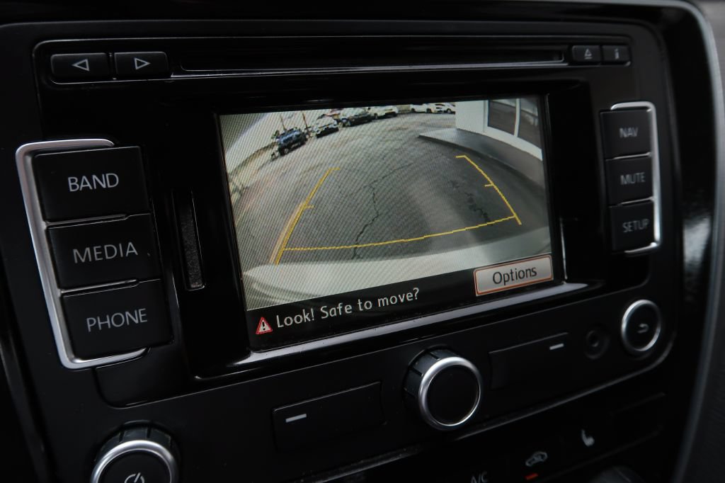 Used 2014 Volkswagen Passat 2.5 SE FWD image 14