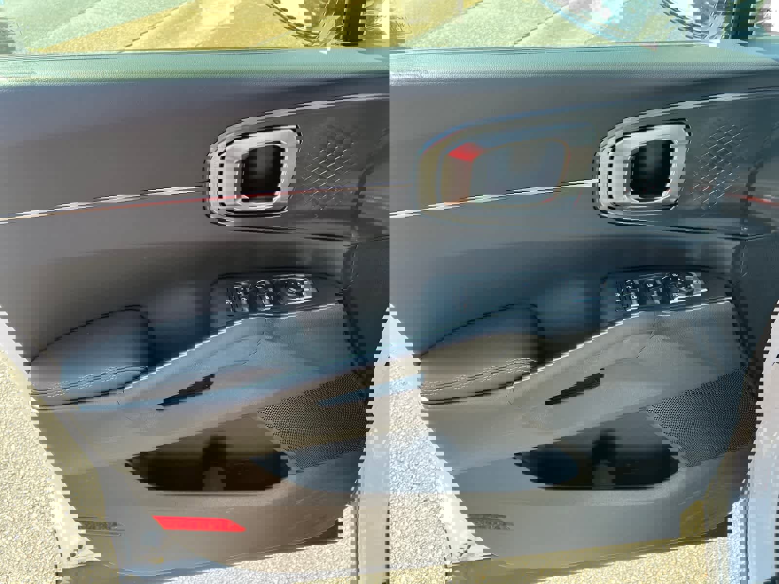 Certified 2025 Kia Sorento S image 20