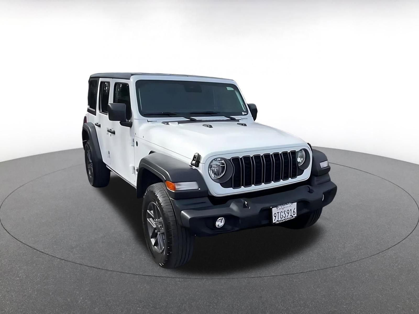 Used 2025 Jeep Wrangler Unlimited Sport AWD/4WD image 3