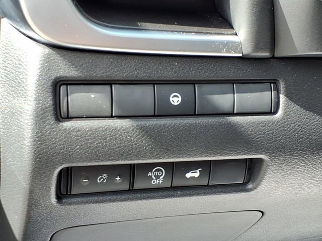 Used 2026 Nissan Rogue SV image 19