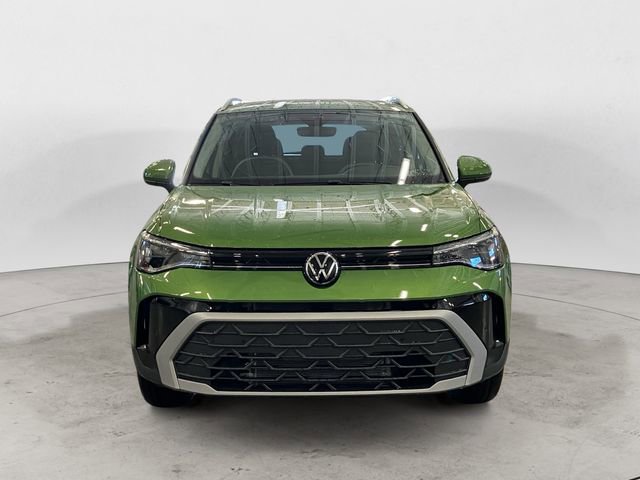 New 2026 Volkswagen Taos SE image 8