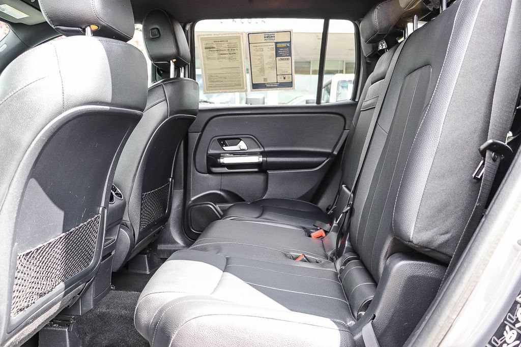 Used 2022 Mercedes-Benz GLB 250 4MATIC image 23
