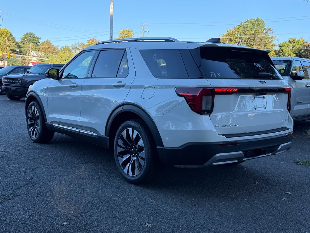 New 2026 Ford Explorer Platinum AWD/4WD image 4
