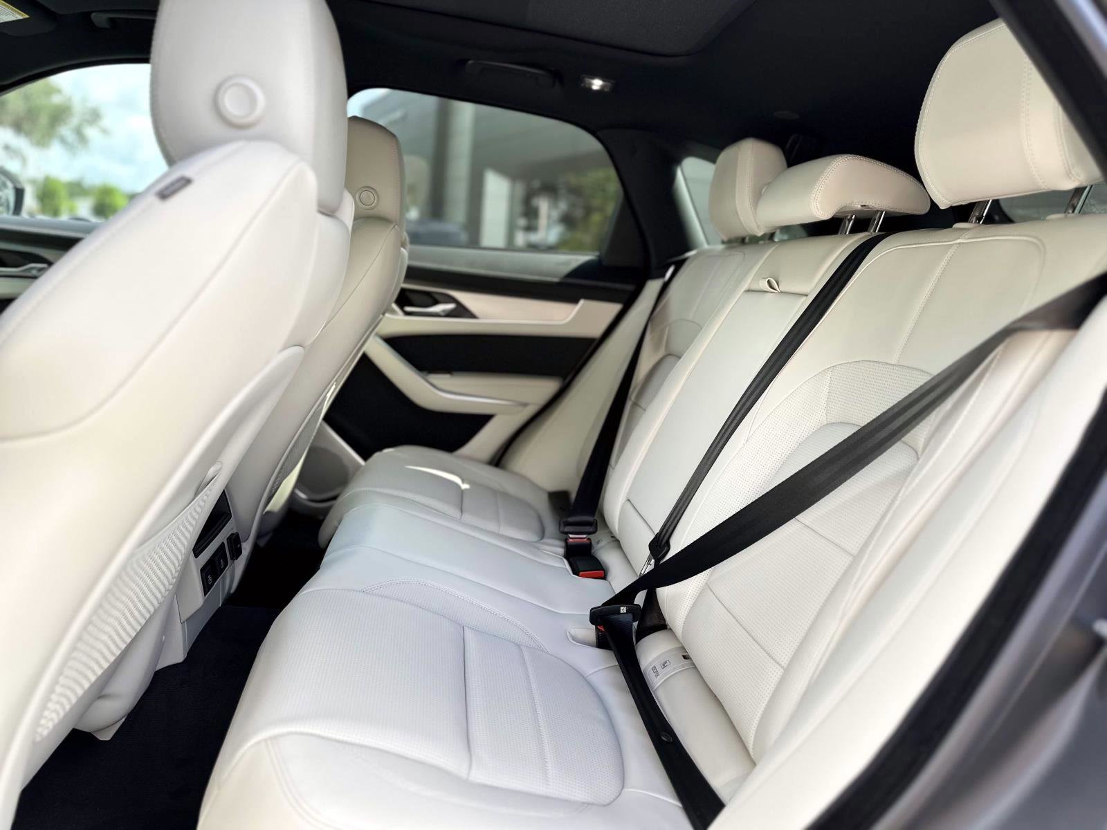New 2026 Jaguar F-PACE R-Dynamic S image 8