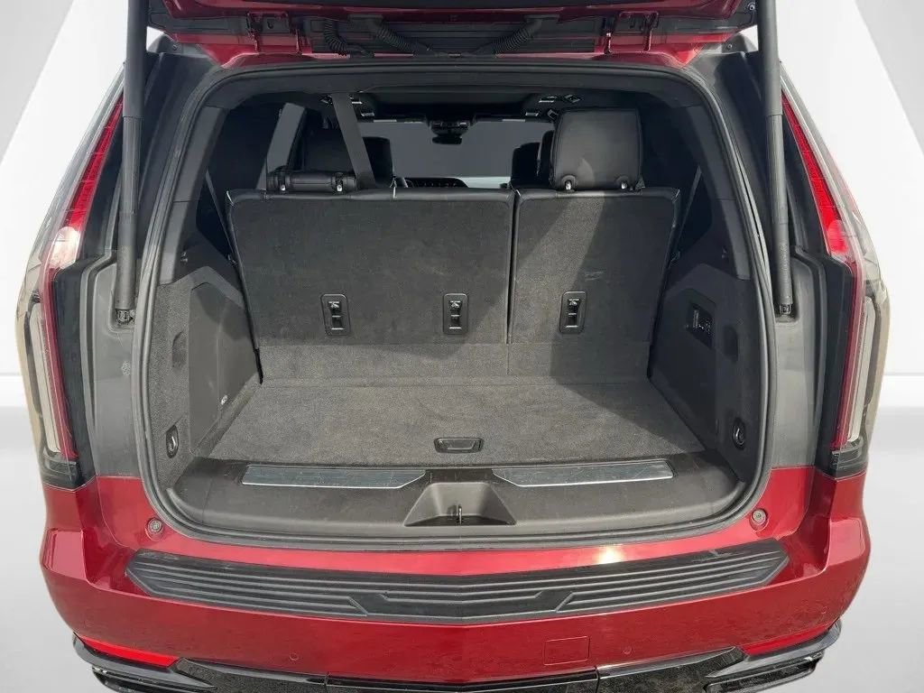 Used 2021 Cadillac Escalade Sport Platinum image 9