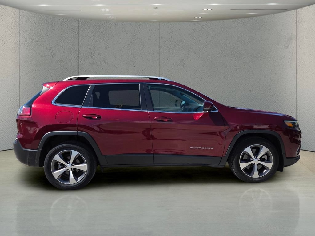 Used 2021 Jeep Cherokee Limited w/ Elite Package FWD image 2