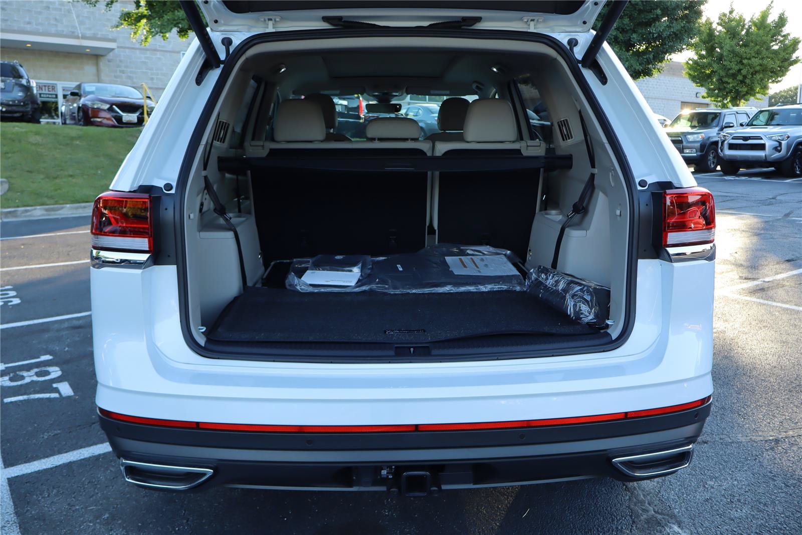 New 2026 Volkswagen Atlas SE FWD image 5