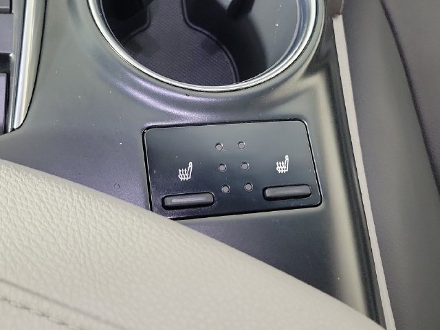 Used 2018 Toyota Camry XLE w/ Audio Package FWD image 31