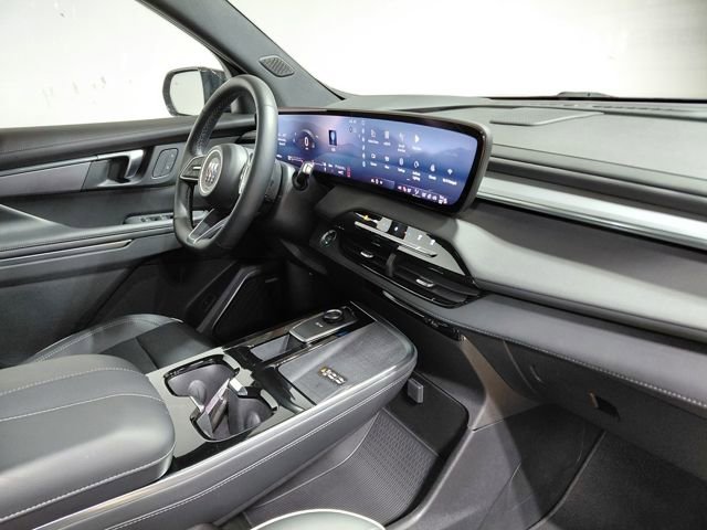 Used 2025 Buick Enclave Sport Touring image 28