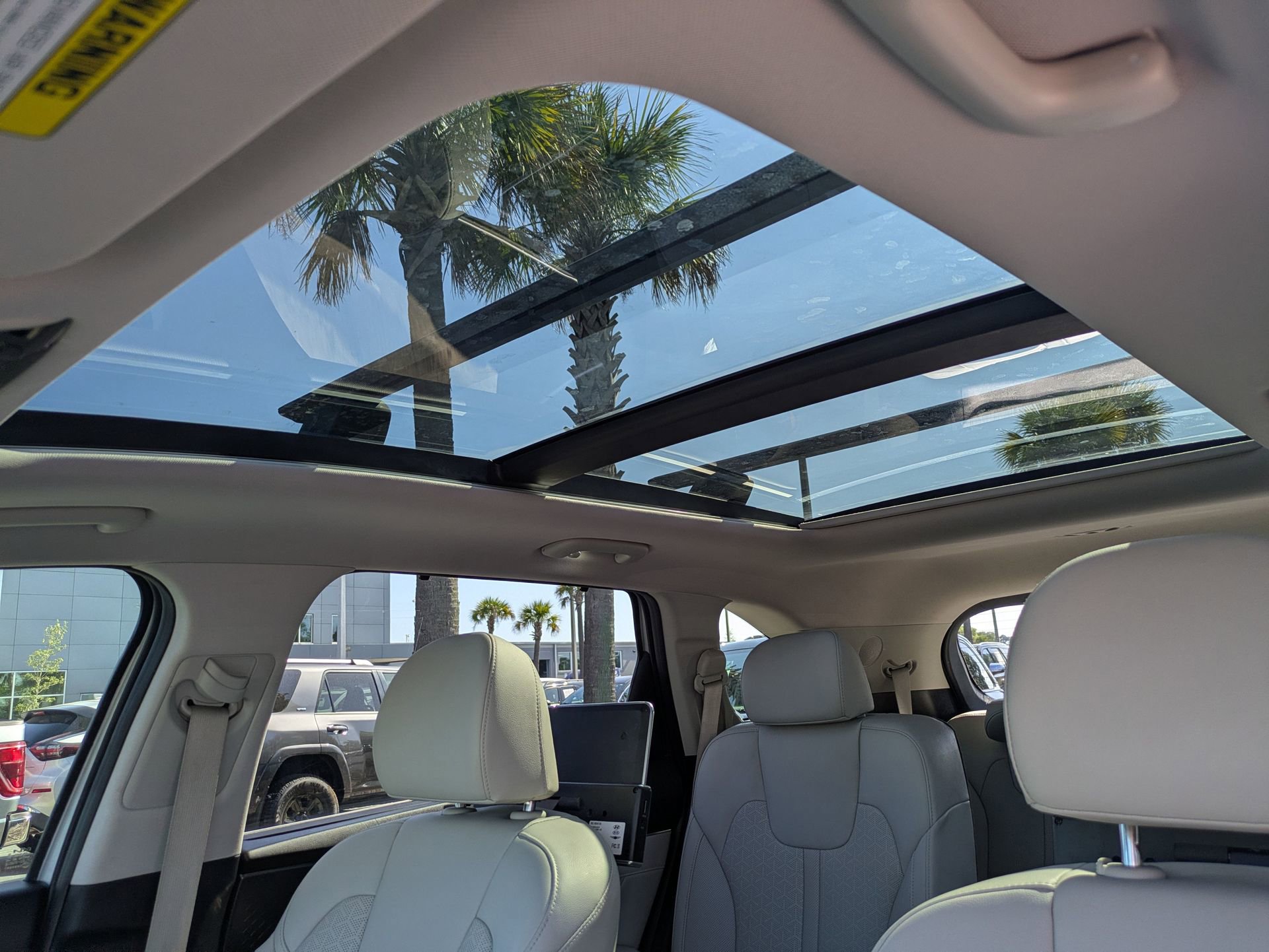 Used 2023 Kia Sorento SX Prestige image 25