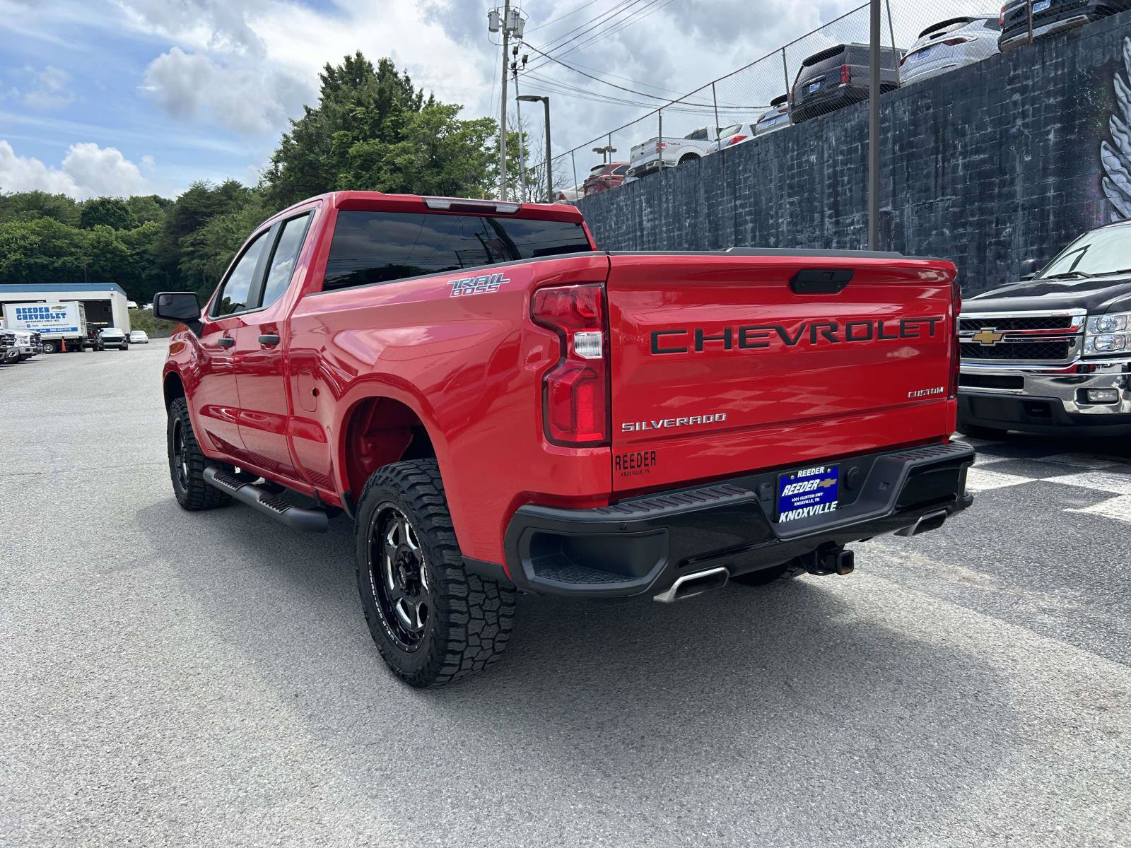 Used 2019 Chevrolet Silverado 1500 Custom Trail Boss w/ Custom Convenience Package AWD/4WD image 5