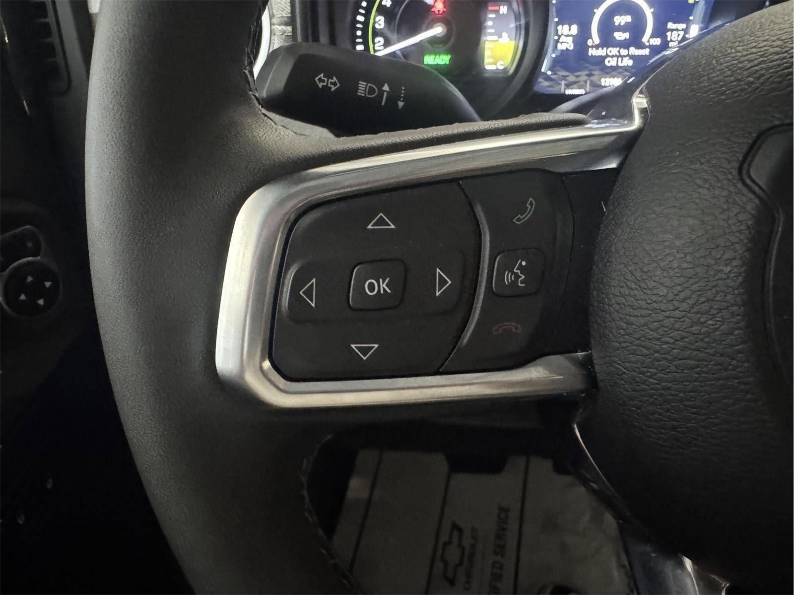 Used 2025 Jeep Wrangler Unlimited Sahara AWD/4WD image 18