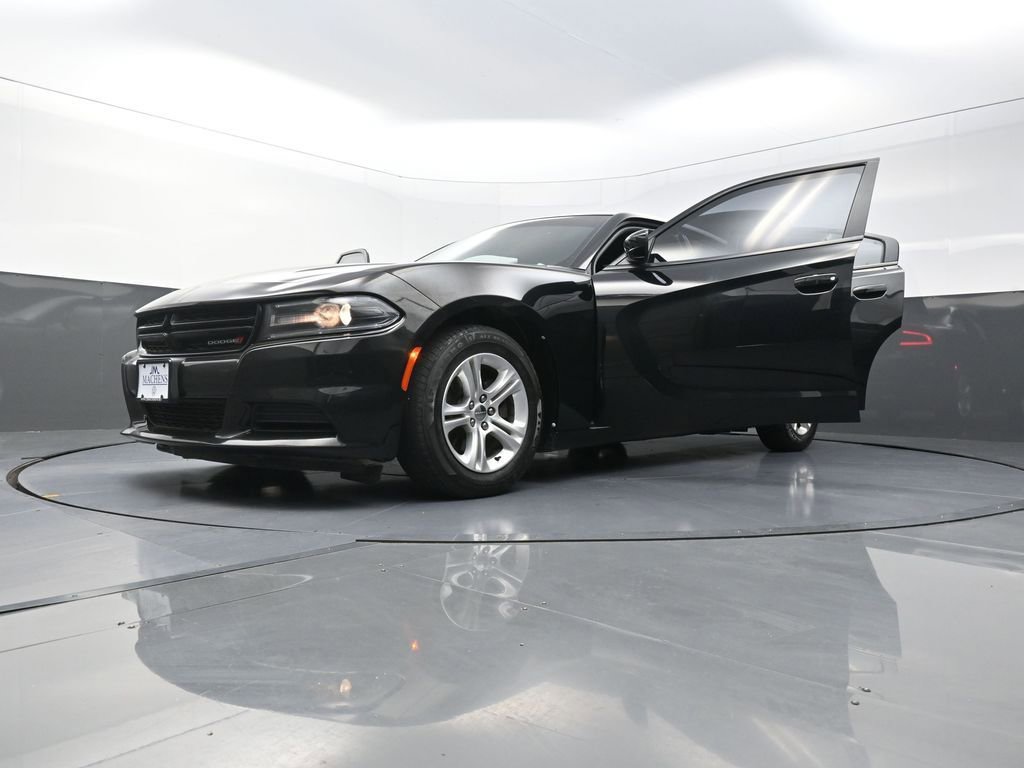 Used 2020 Dodge Charger SXT image 33