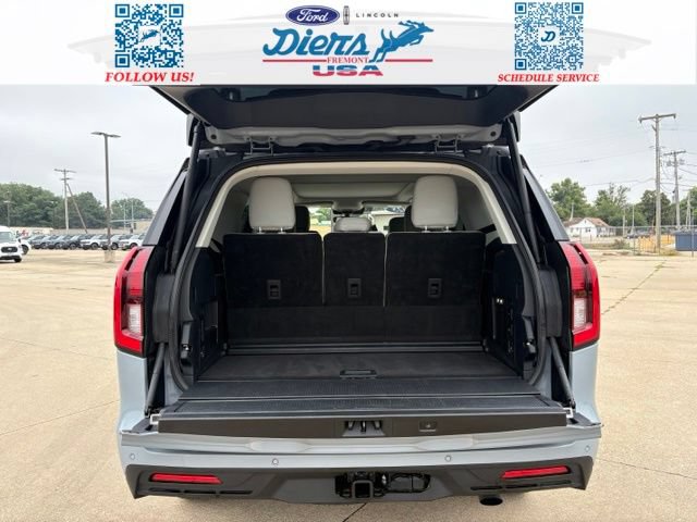 Certified 2025 Ford Expedition Active AWD/4WD image 5