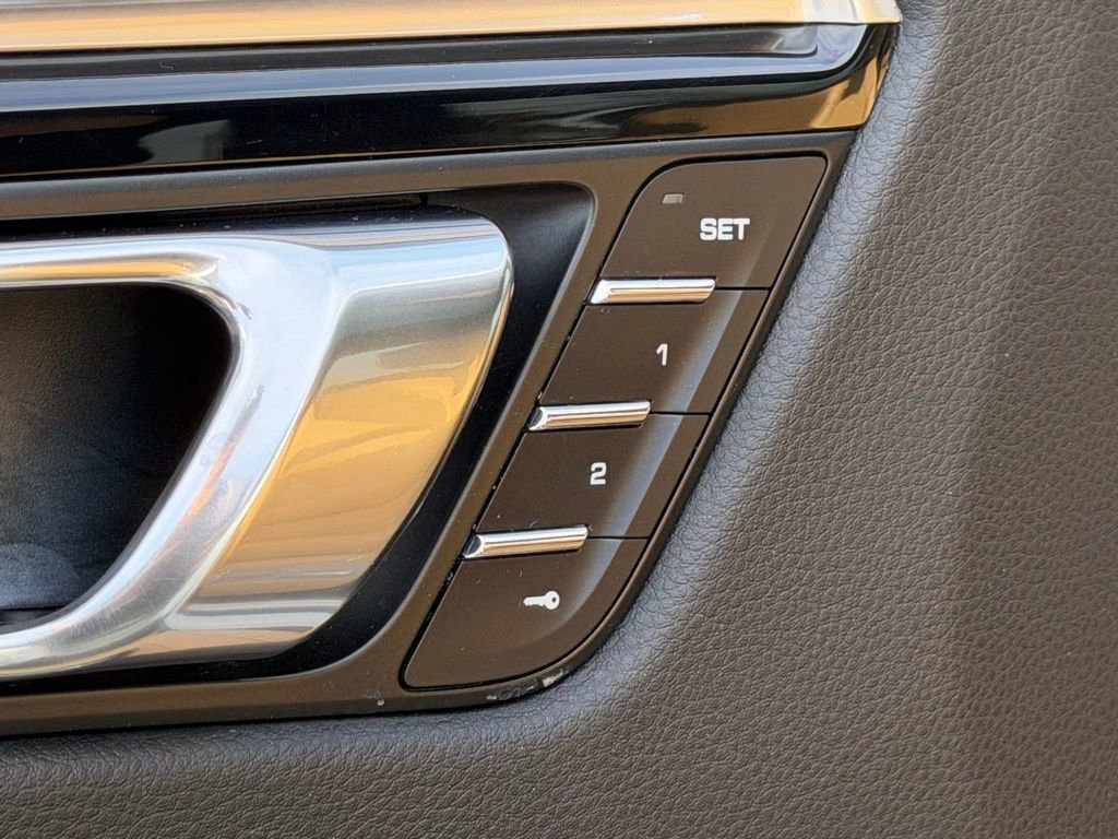 Used 2018 Porsche Macan S w/ Premium Package Plus image 14