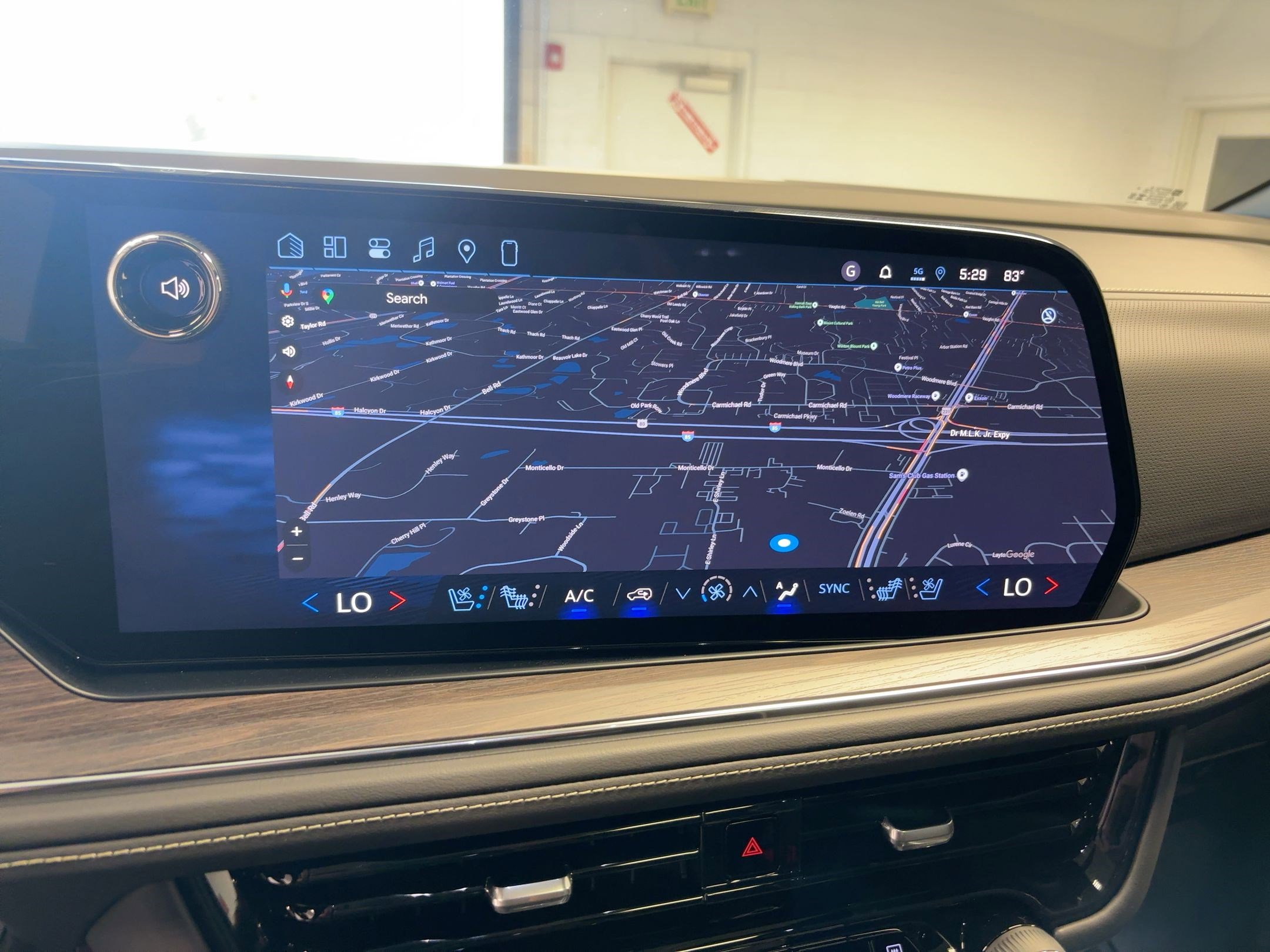 New 2026 Chevrolet Suburban Premier w/ Sun And Tow Package image 24