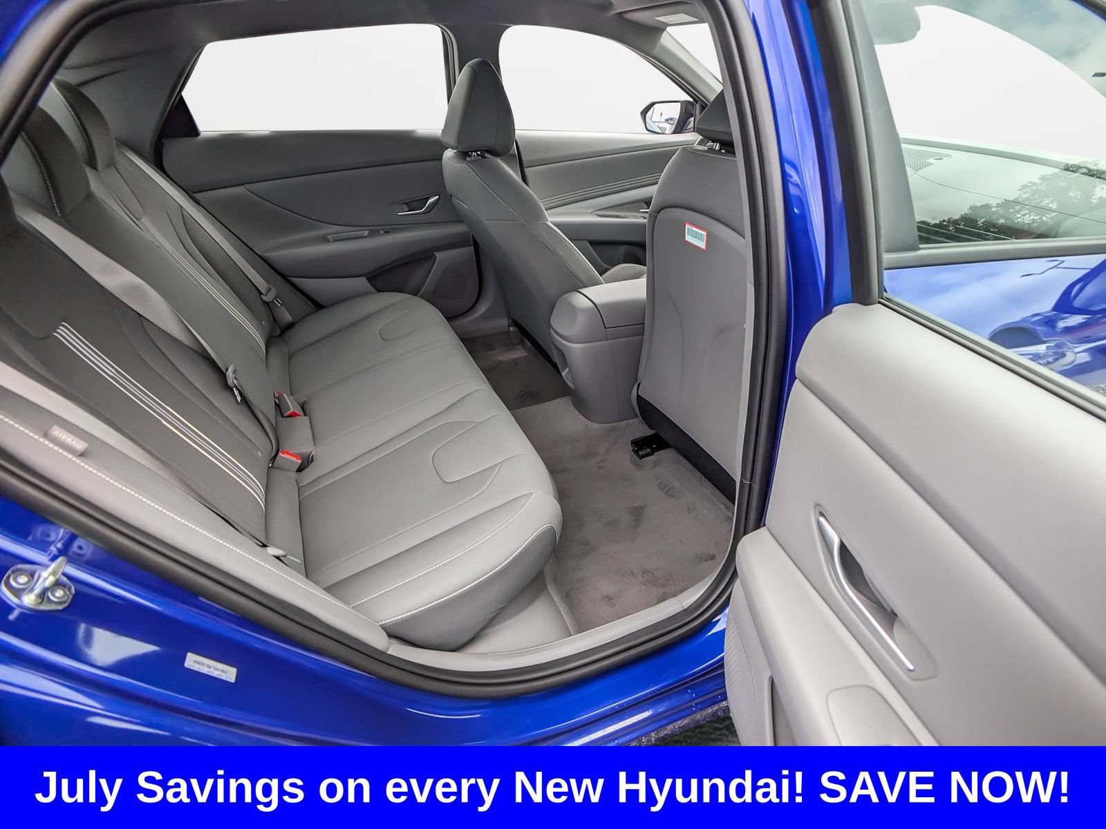 New 2025 Hyundai Elantra SEL FWD image 18