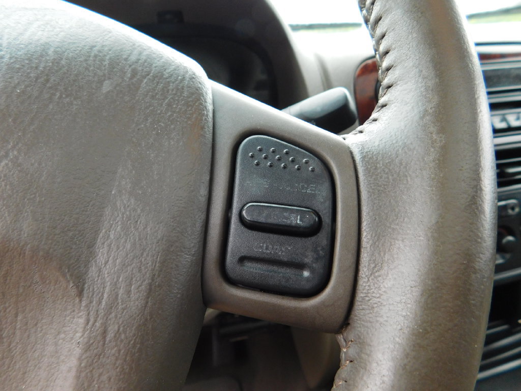 Used 2004 Jeep Grand Cherokee Limited AWD/4WD image 23