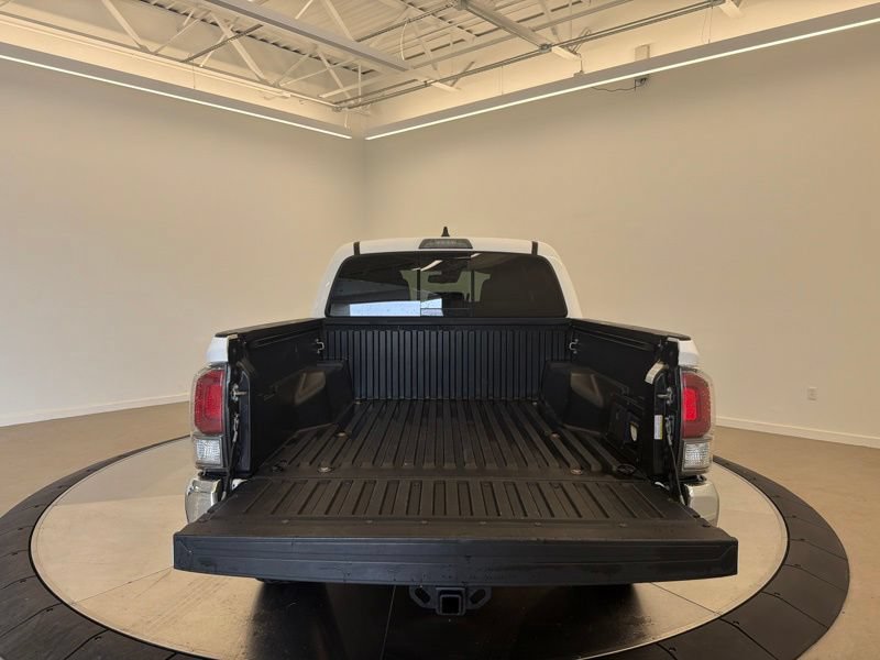 Used 2020 Toyota Tacoma TRD Off-Road AWD/4WD image 7