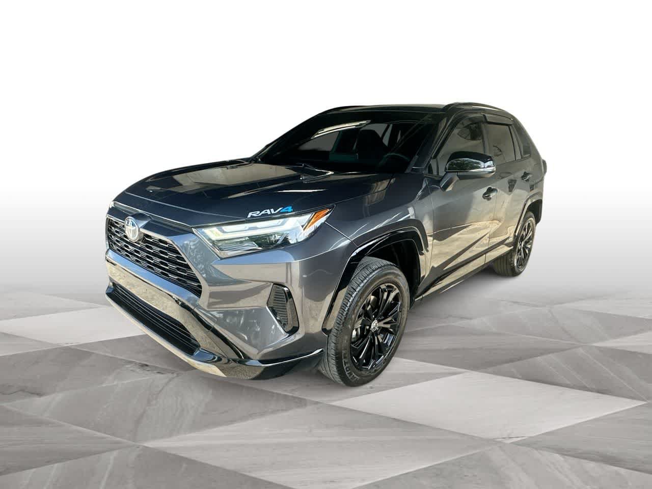 Used 2024 Toyota RAV4 SE AWD/4WD image 4