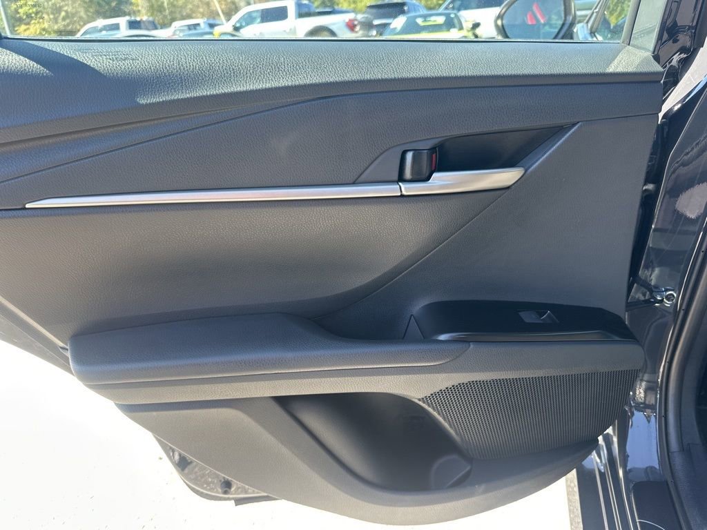Used 2025 Toyota Camry LE image 24