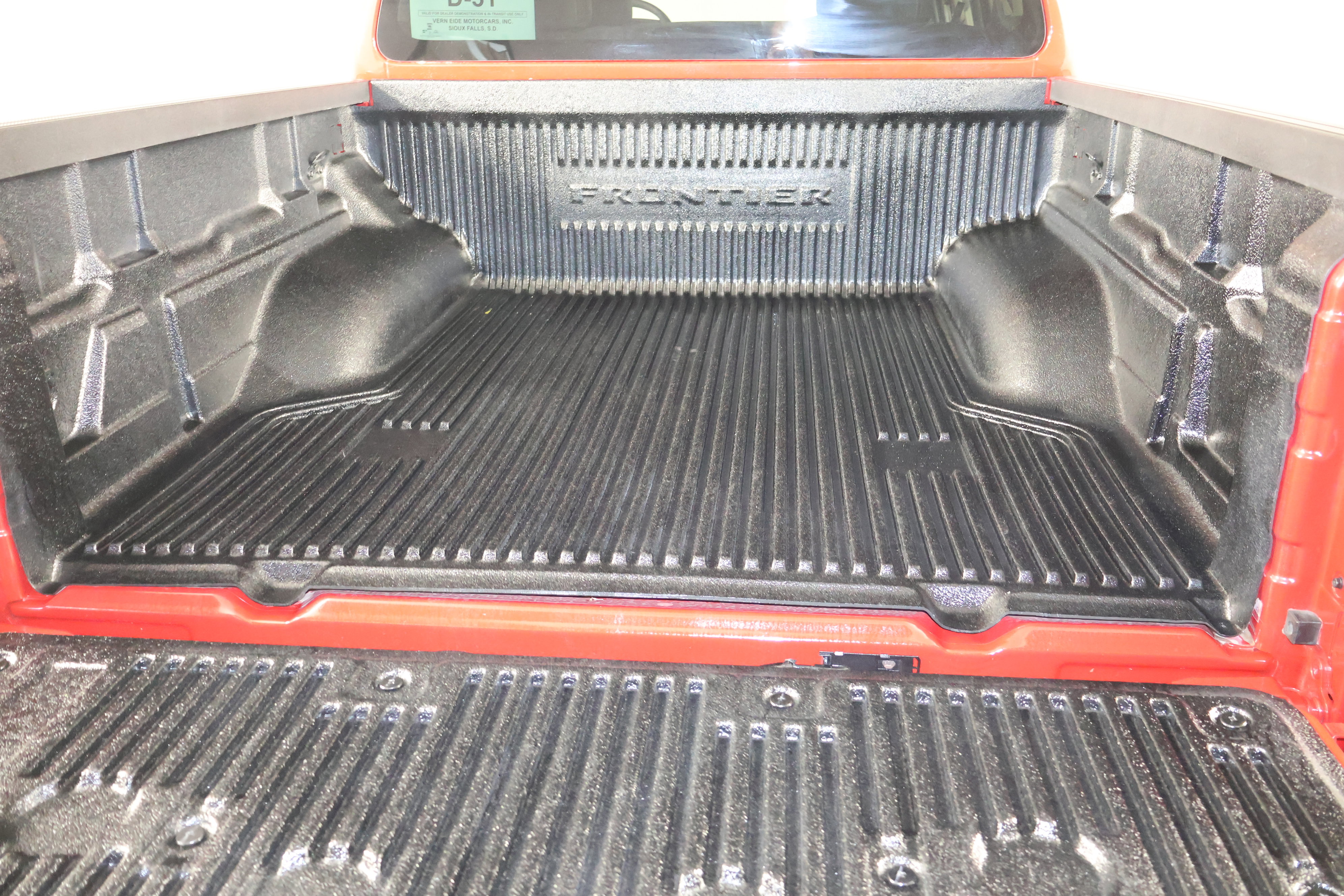 Used 2024 Nissan Frontier SV image 53