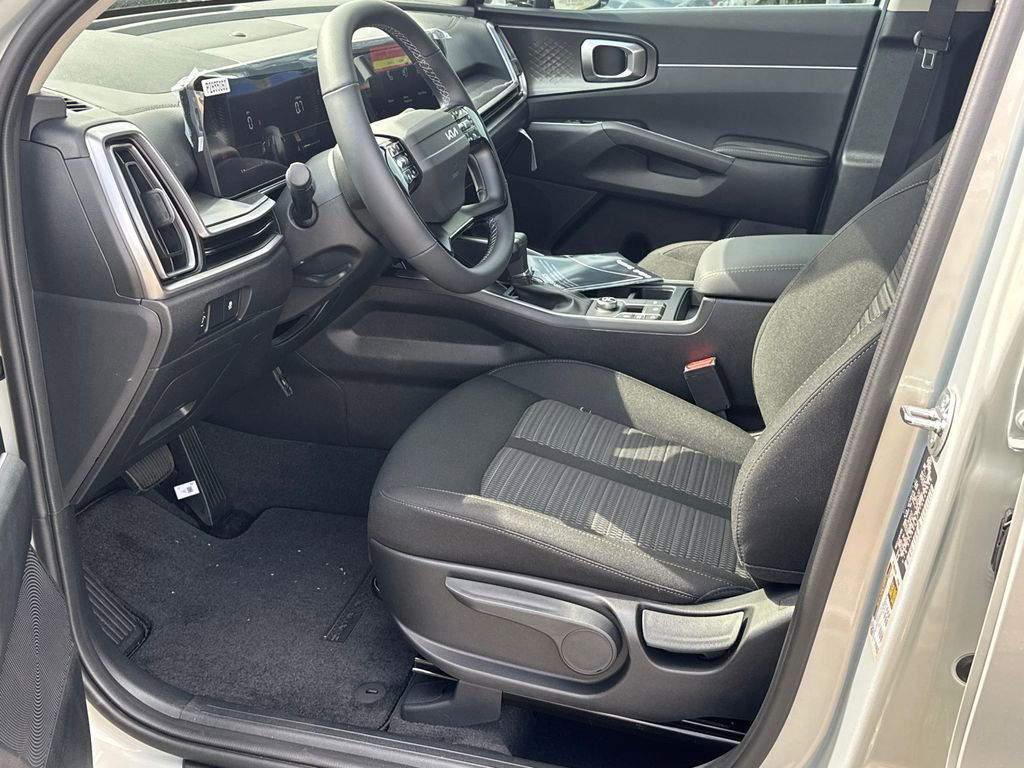 New 2026 Kia Sorento LX image 9