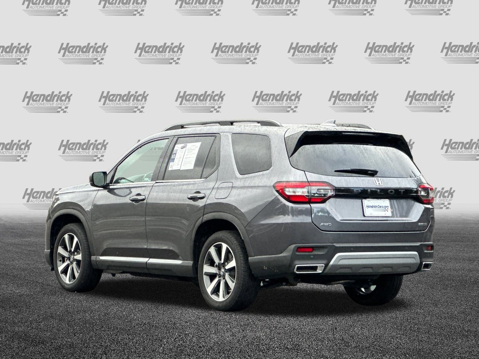 Used 2024 Honda Pilot Touring image 7