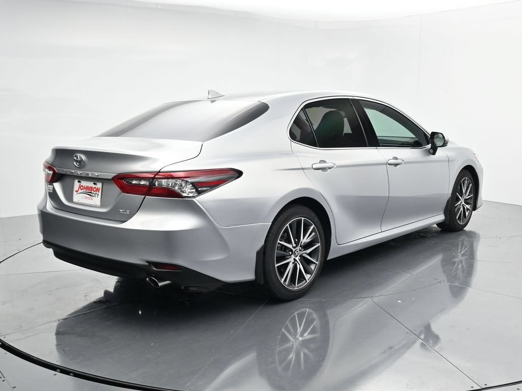 Used 2022 Toyota Camry XLE FWD image 7