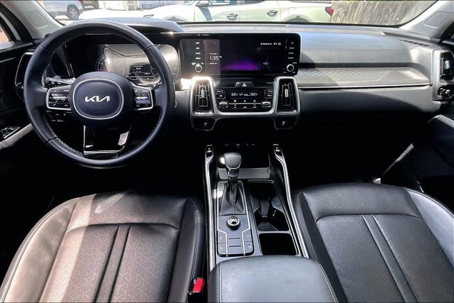 Used 2023 Kia Sorento S w/ Panoramic Sunroof Package FWD image 7