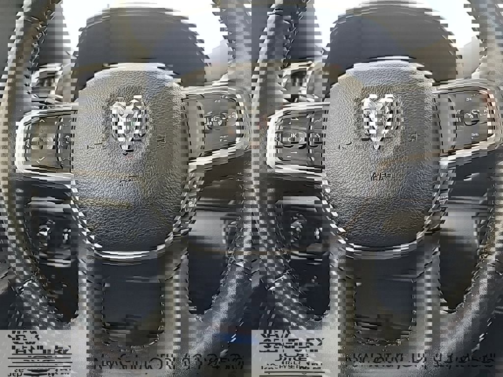 Used 2021 RAM 1500 Big Horn image 27