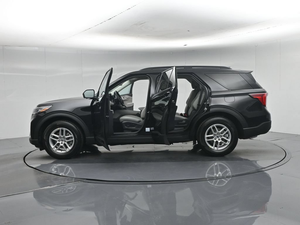 New 2026 Ford Explorer Active w/ Active Comfort Package RWD image 4